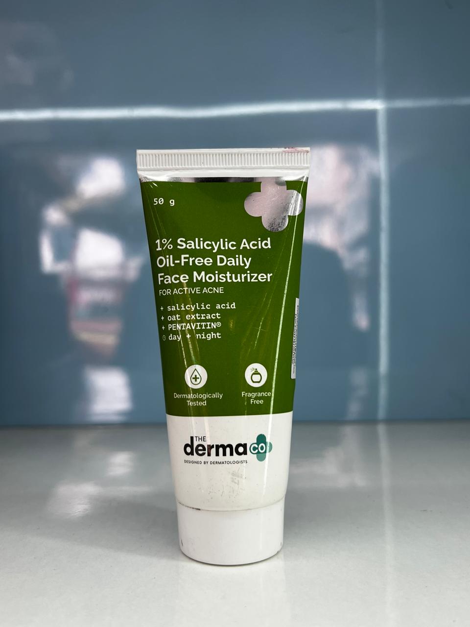 Derma Co 1% Salicylic Acid Oil-Free Daily Face Moisturizer